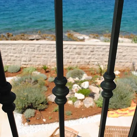 Brac * Splitska